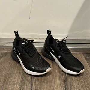 Nike Air Max 270